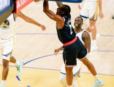 九游体育-浓眉哥关键节点战术调整，美国队带队取胜！的简单介绍