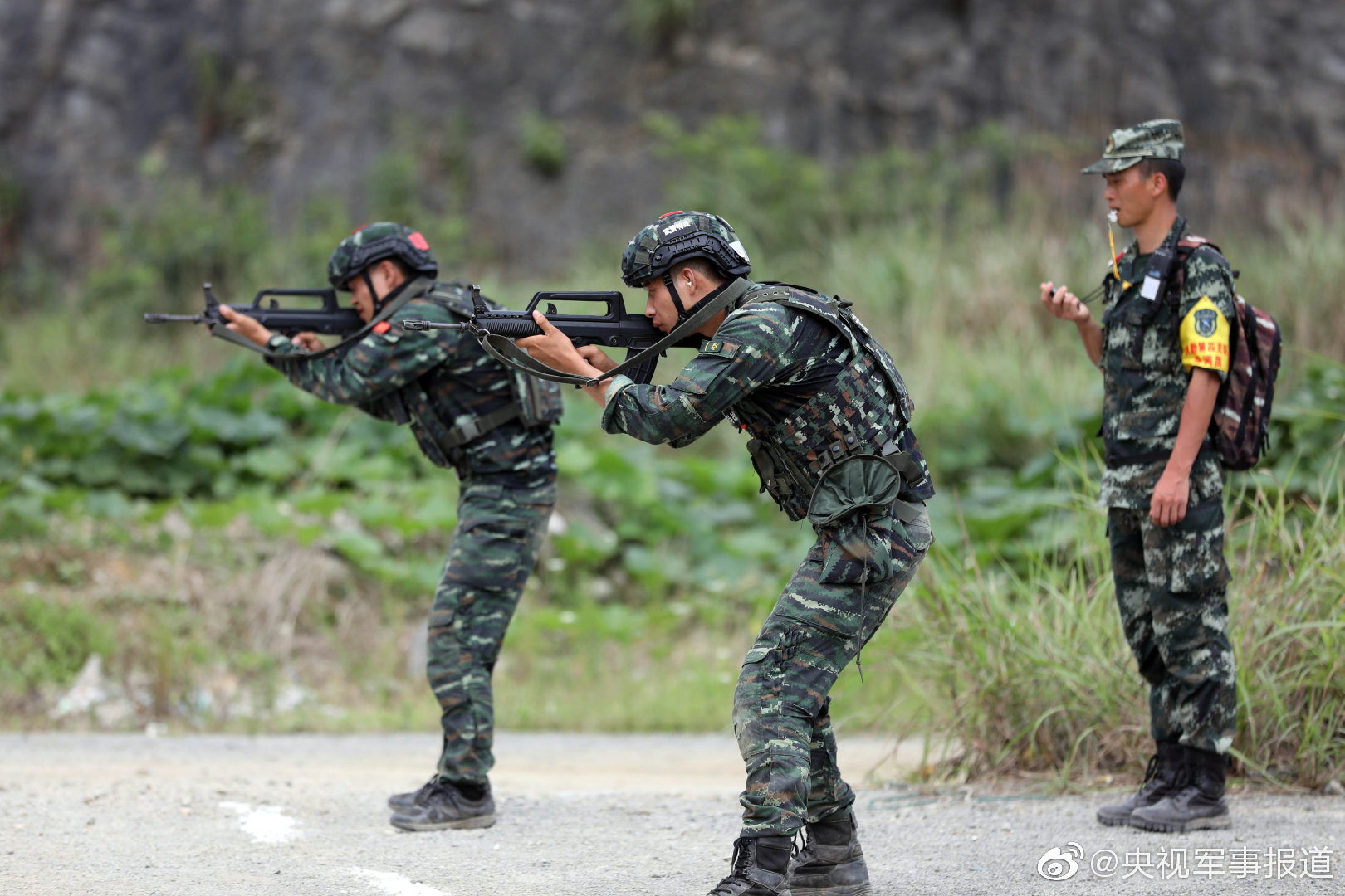 Jiuyou-摔跤总决赛,皖南铁骑队与庐州海豚队读秒扳平,体能对抗拉满!全面提速抢占先机(军事技能对抗赛)