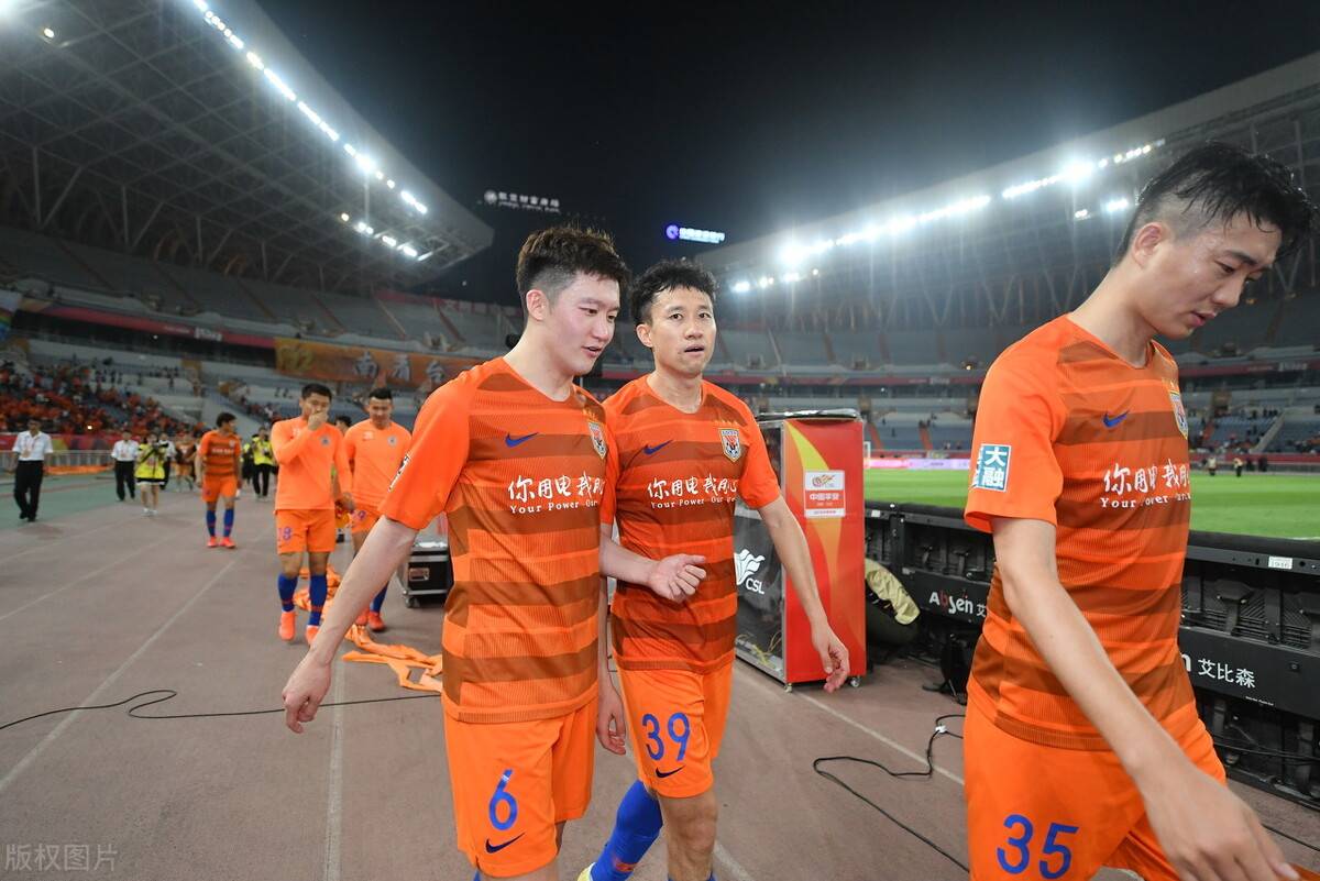 九游- 马拉松夜战:岭东飞鹰队鏖战钱塘犀牛队,速度优势明显关键战拿下信心