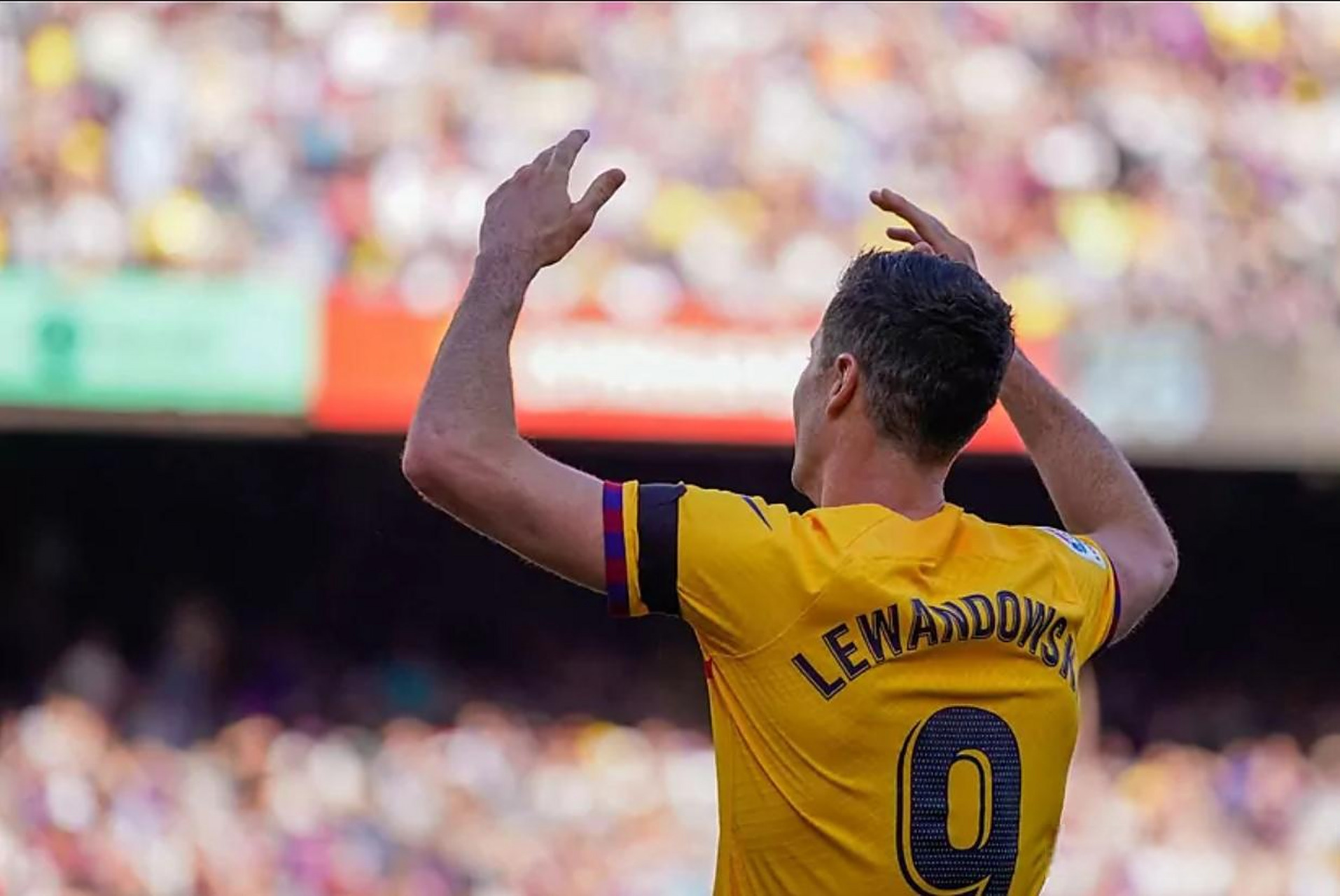 九游娱乐-包含莱万多夫斯基重返赛场,晋级下一阶段首场状态出色,独行侠观众沸腾!观众掌声雷动的词条