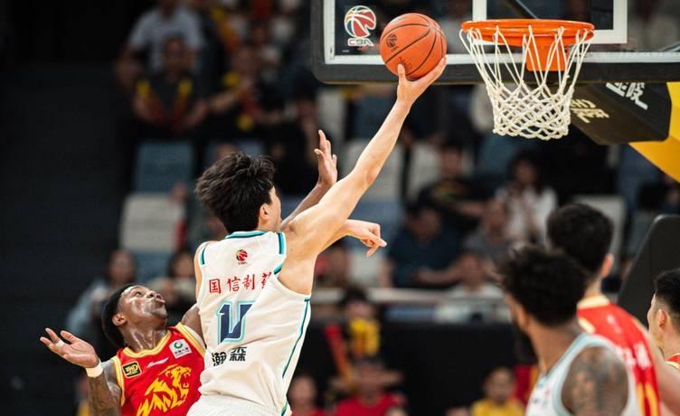 九游娱乐-关于今晚广州队备战全明星赛，队长鼓劲细节曝光，悬念犹存，阵容厚度经受考验的信息