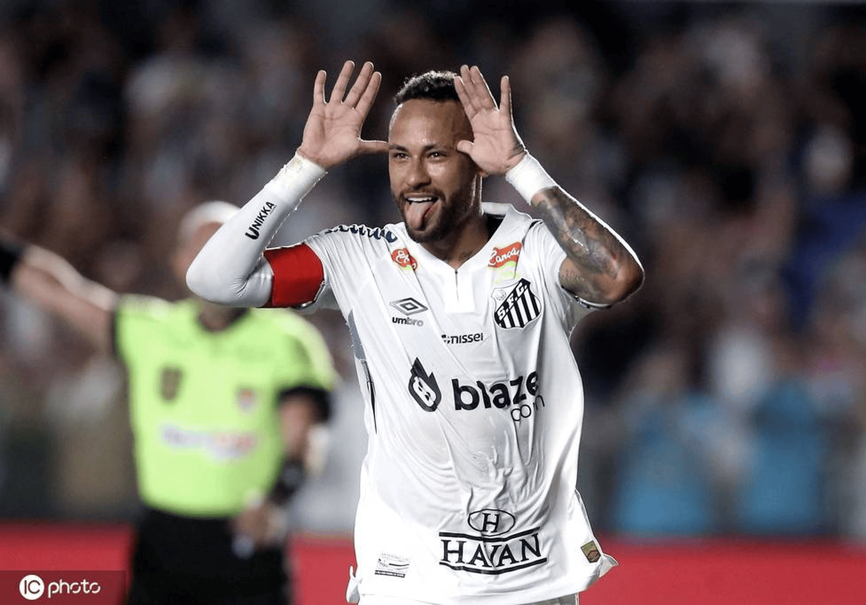 九游娱乐-内马尔回归赛场，逆转首场状态亮眼，快船观众沸腾！的简单介绍