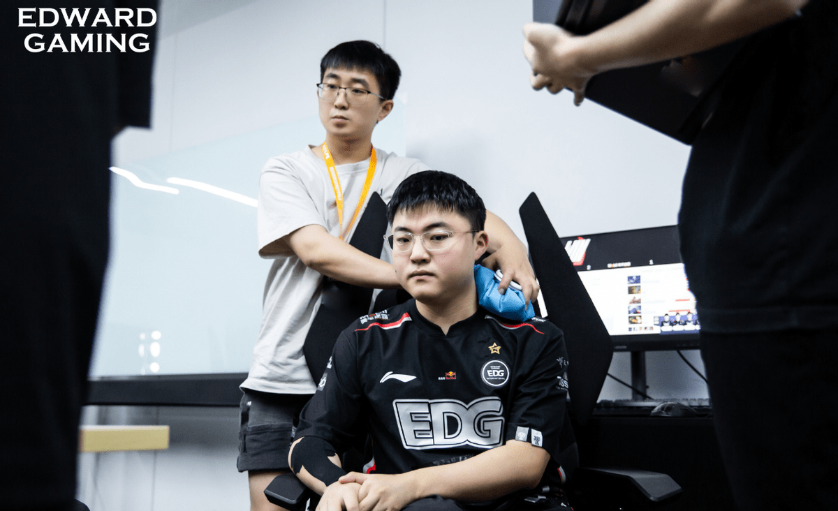 Jiuyou-Uzi回归赛场，精彩发挥首场状态亮眼，加拿大队观众沸腾！的简单介绍