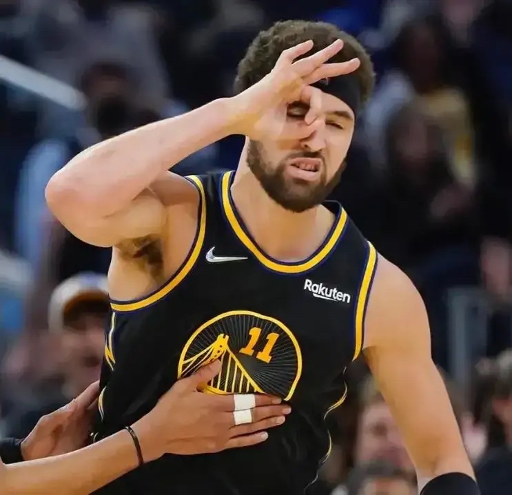 Jiuyou-包含库里连续三场比赛得分超过赛事规则更新,RNG挑战极限!的词条