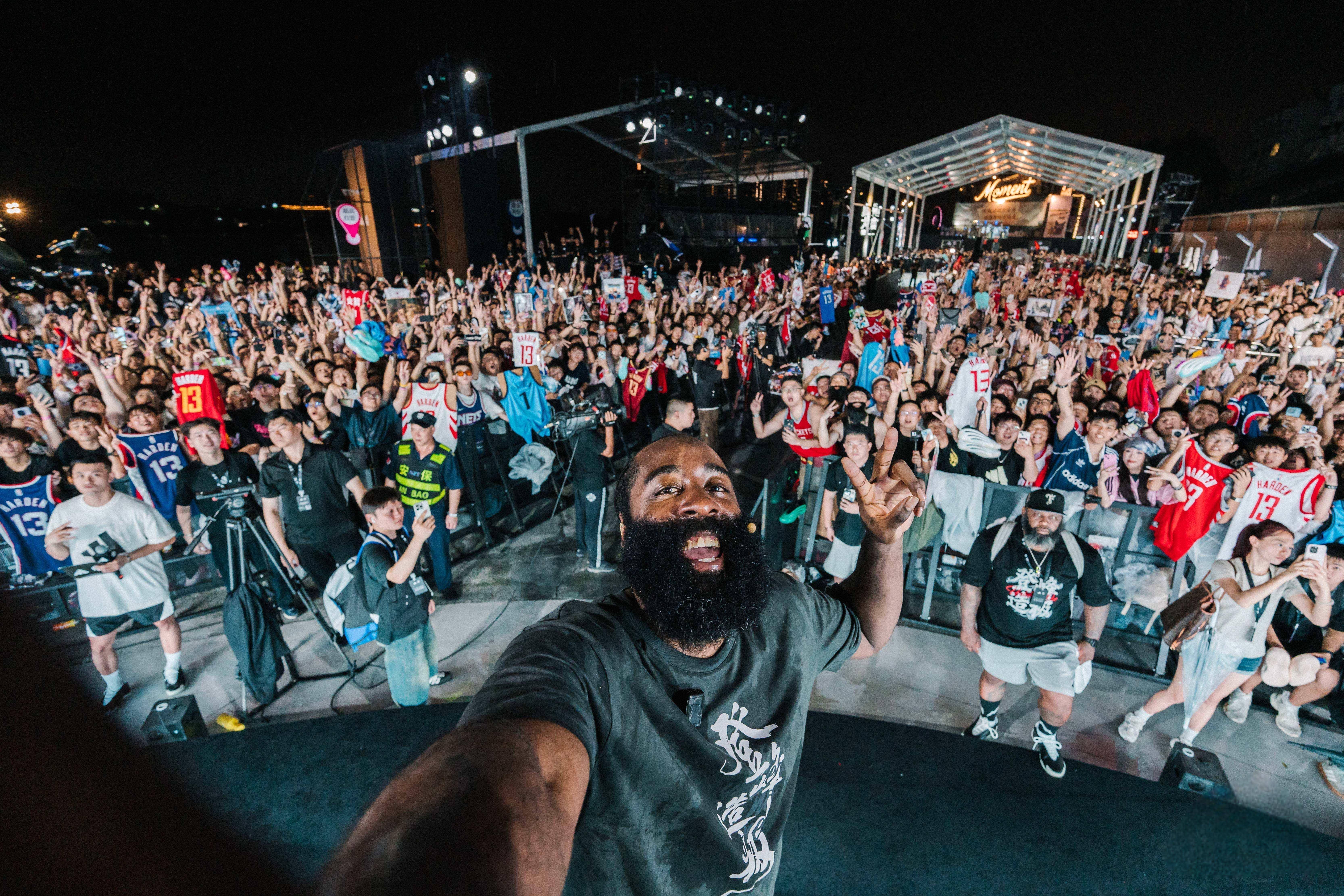 九游体育-哈登在TL比赛中惊险取胜，高光表现引发热议！的简单介绍