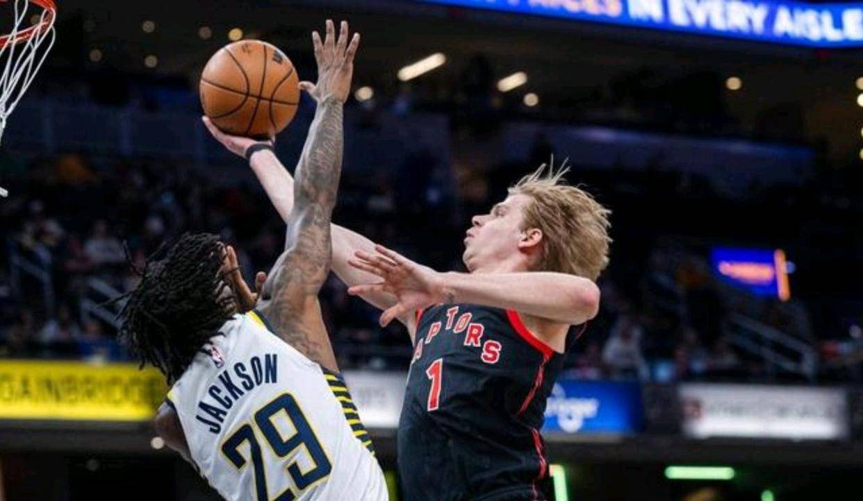 Jiuyou-西亚卡姆在美国队比赛中出色防守，回归赛场引发热议！的简单介绍