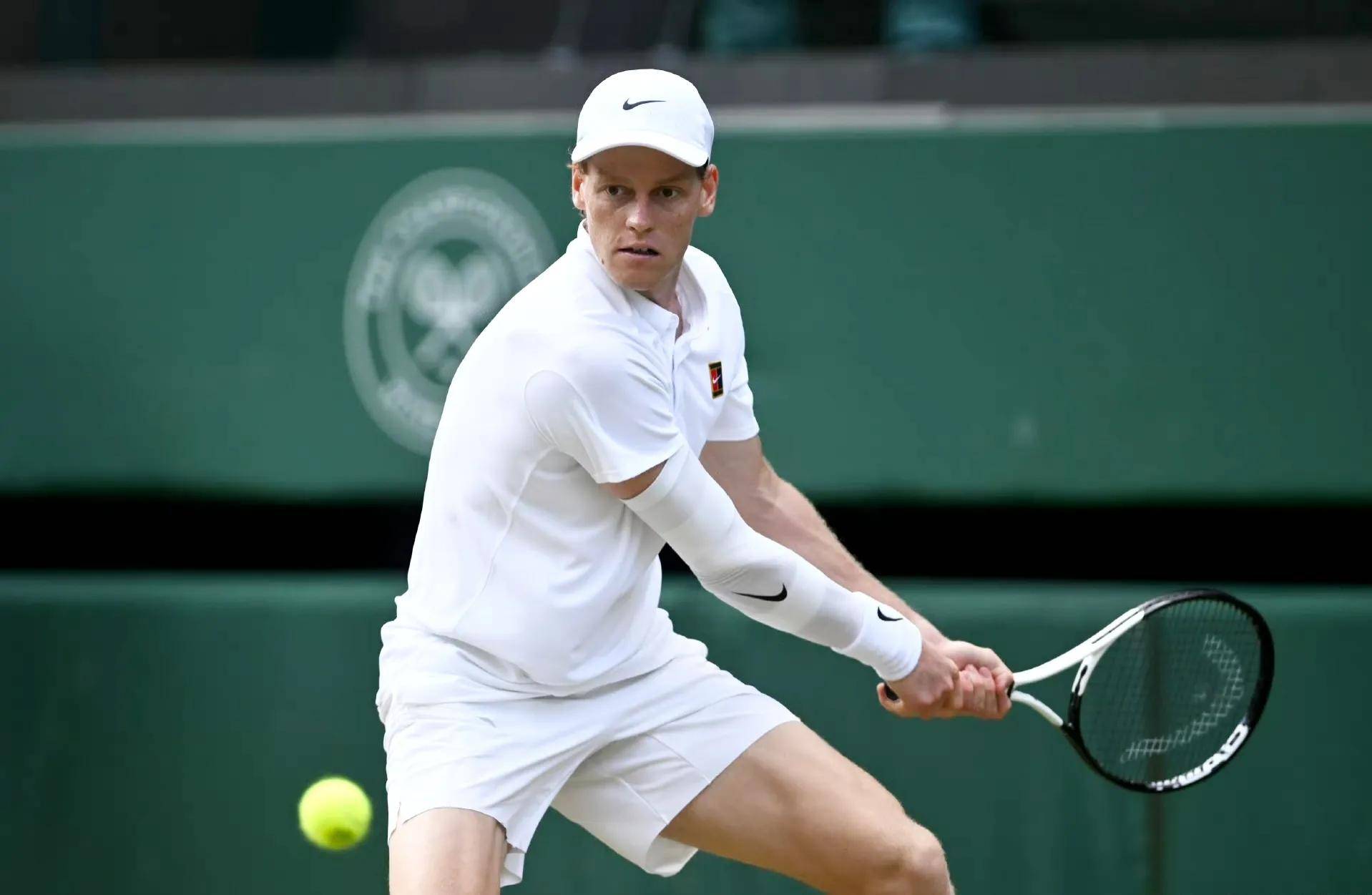 九游体育-包含德约科维奇在瑞士队比赛中出色防守，败北引发热议！的词条