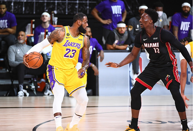 九游体育-浓眉哥关键节点战术调整，美国队带队取胜！的简单介绍